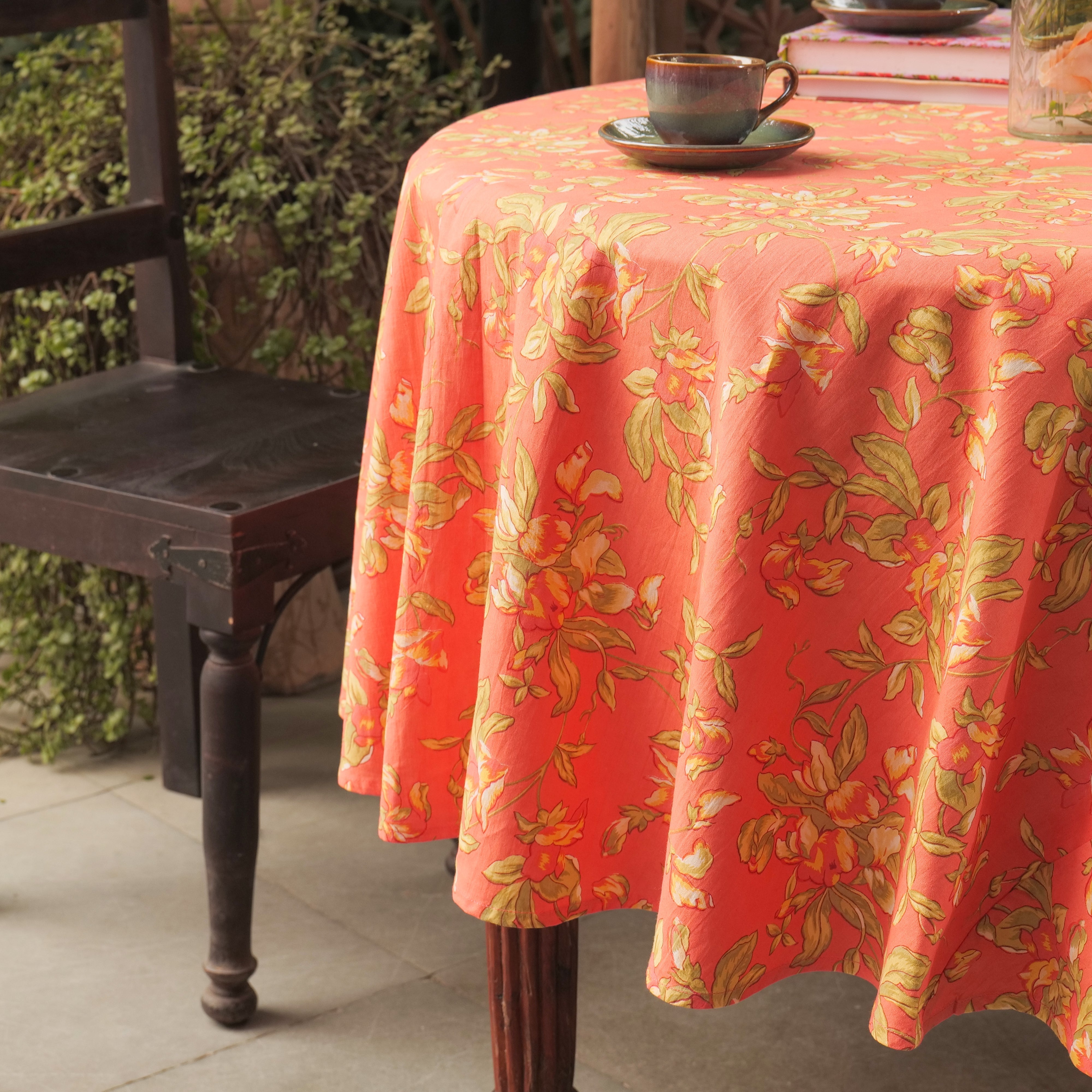 Round Tablecloths: How to Style Them for Every Space