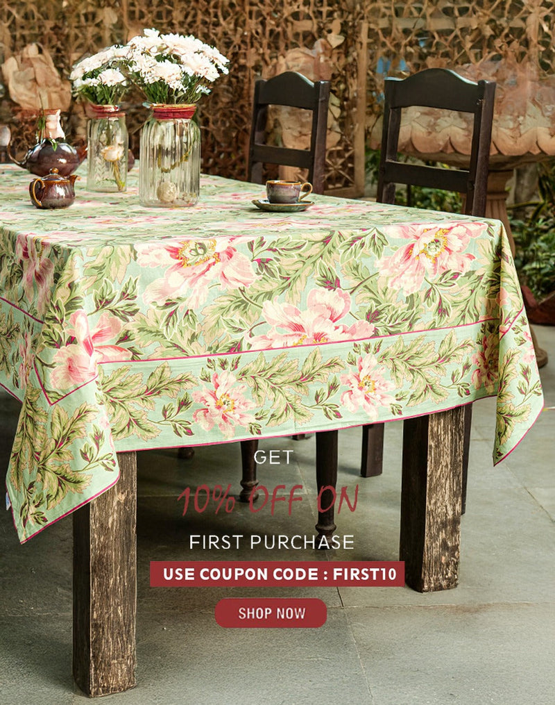 Table Runners vs Tablecloths: Which Should You Choose?
