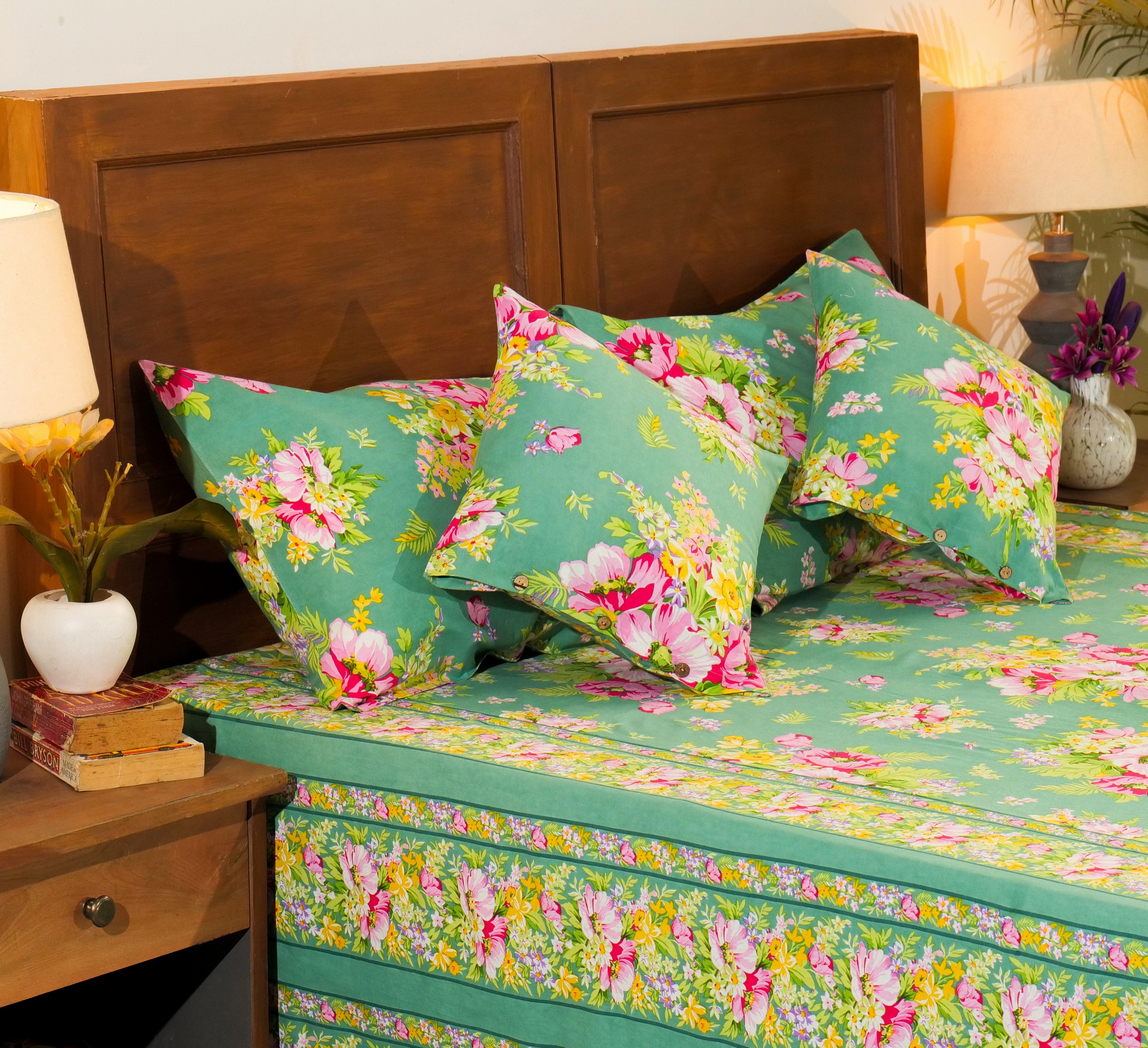 Charming Bed Cover – Jade