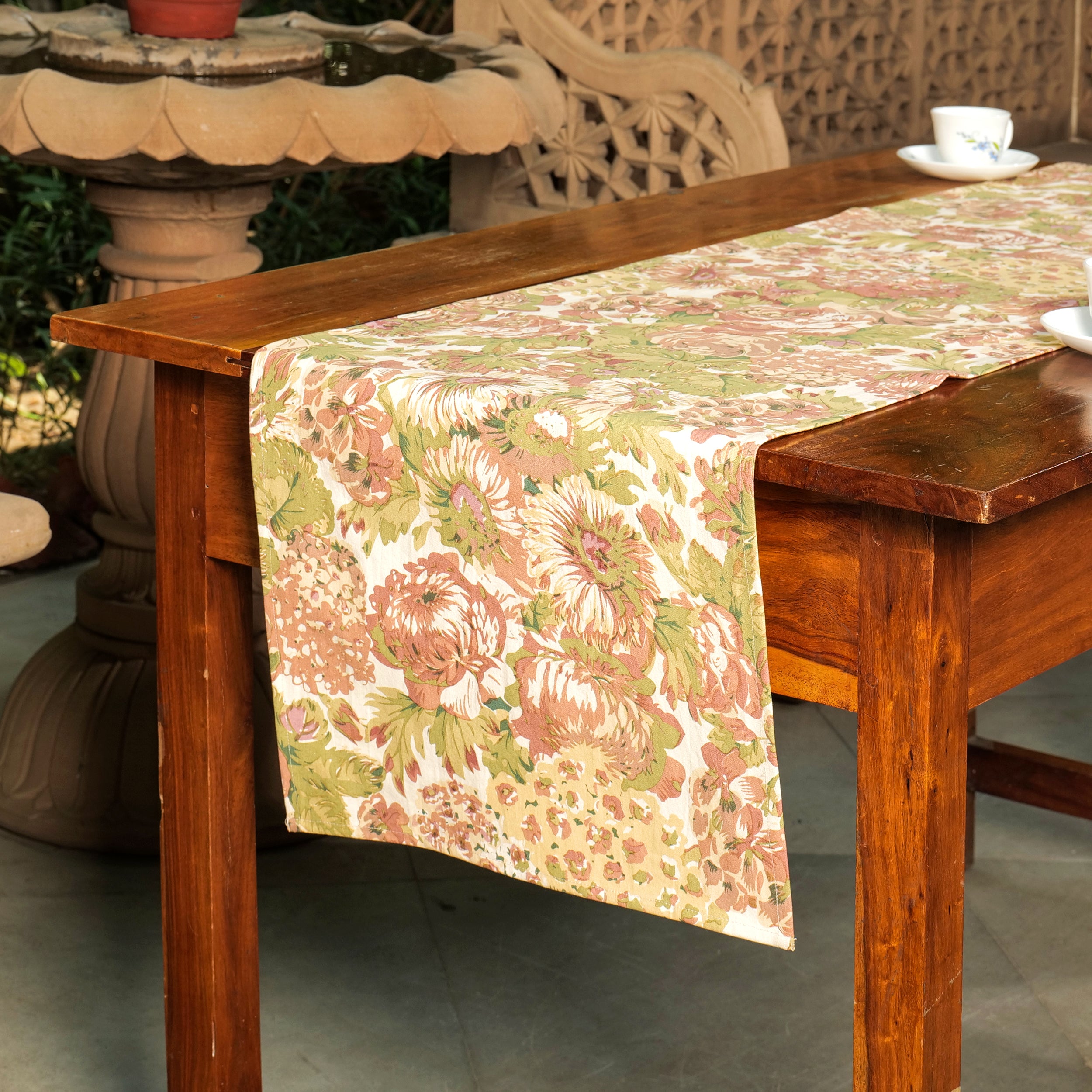 Spring Gathering Runner - Sorbet