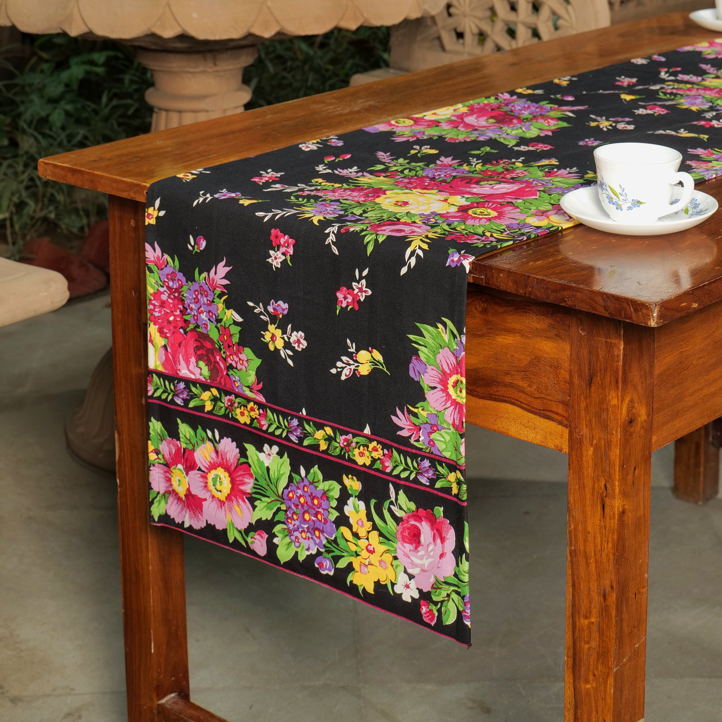 Avonlea Runner – Black