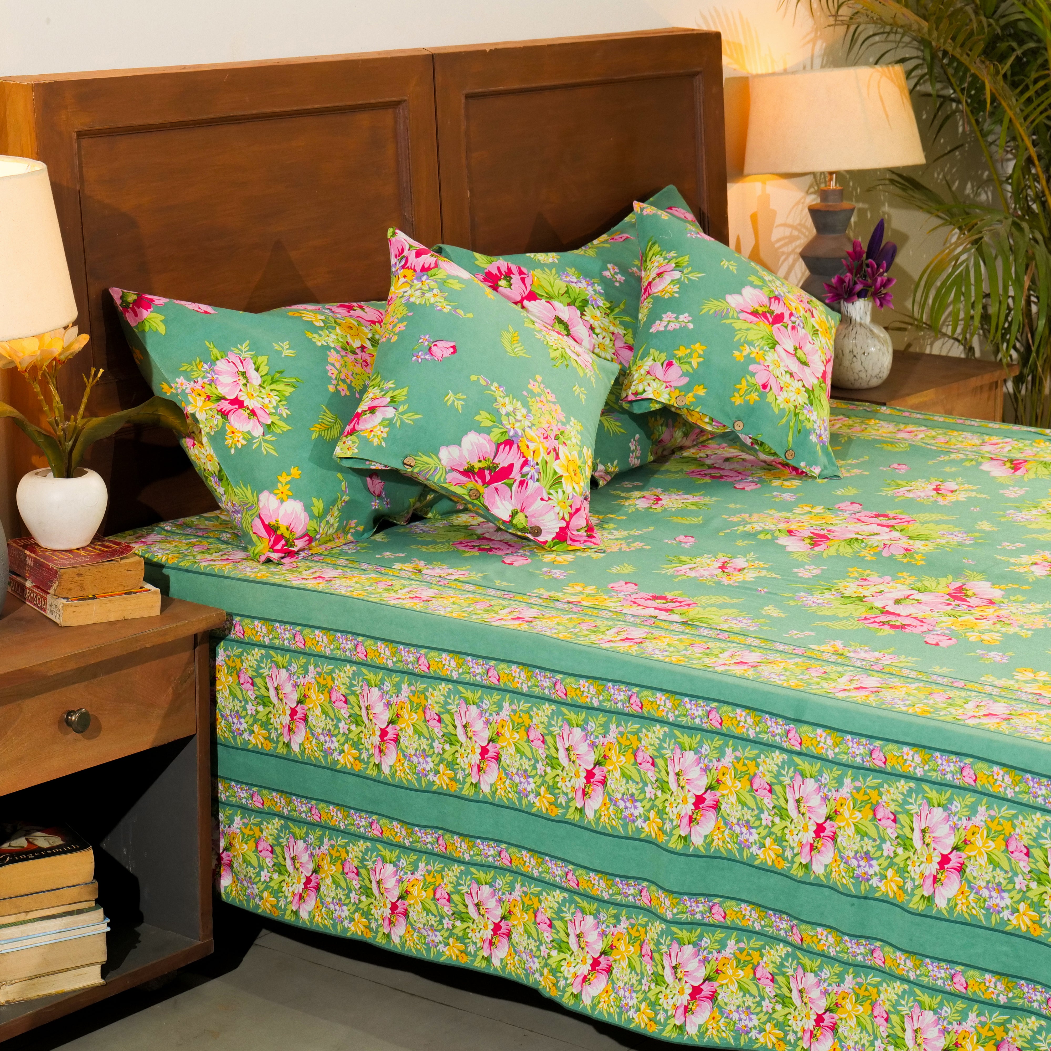 Charming Bed Cover – Jade