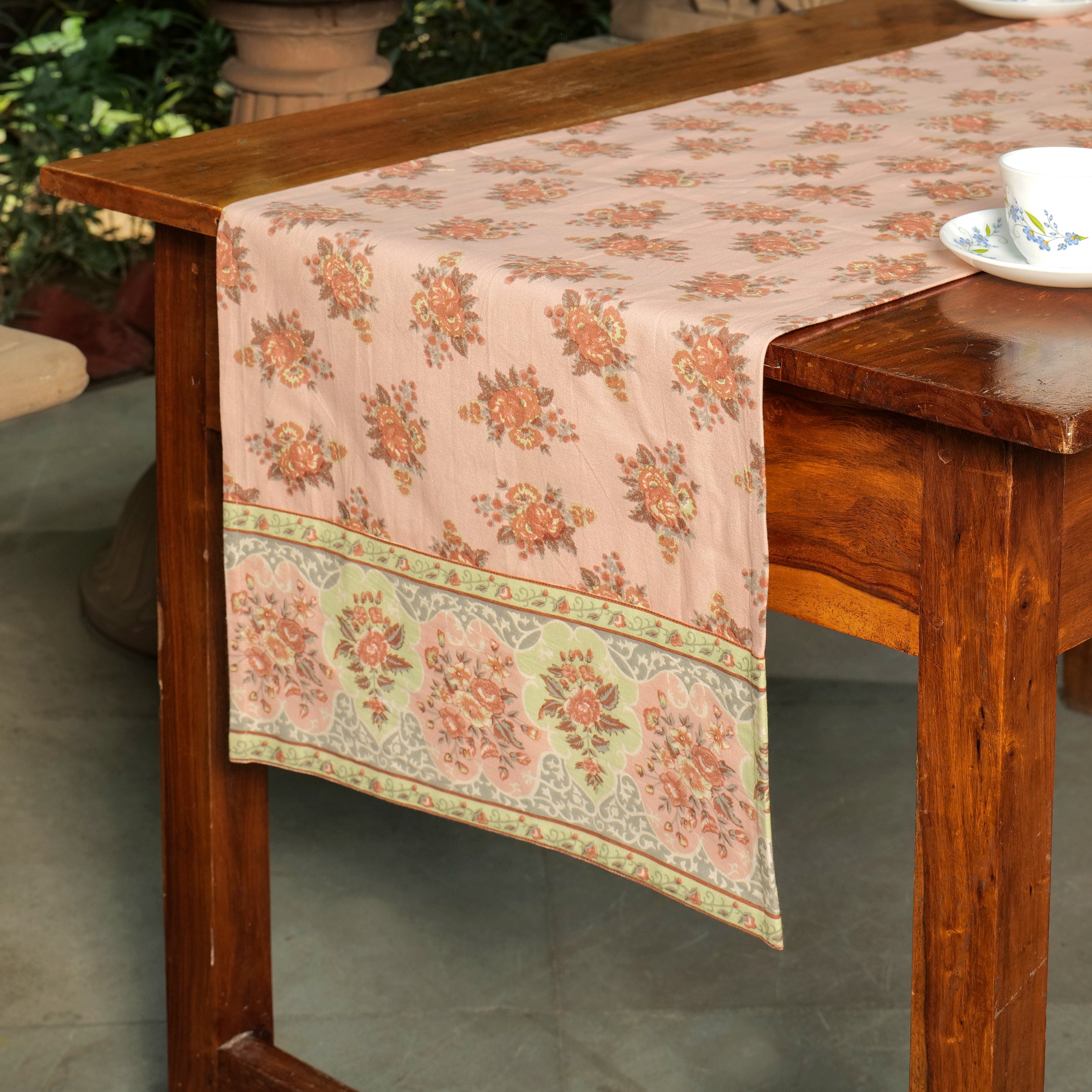 Antique Runner – Rose