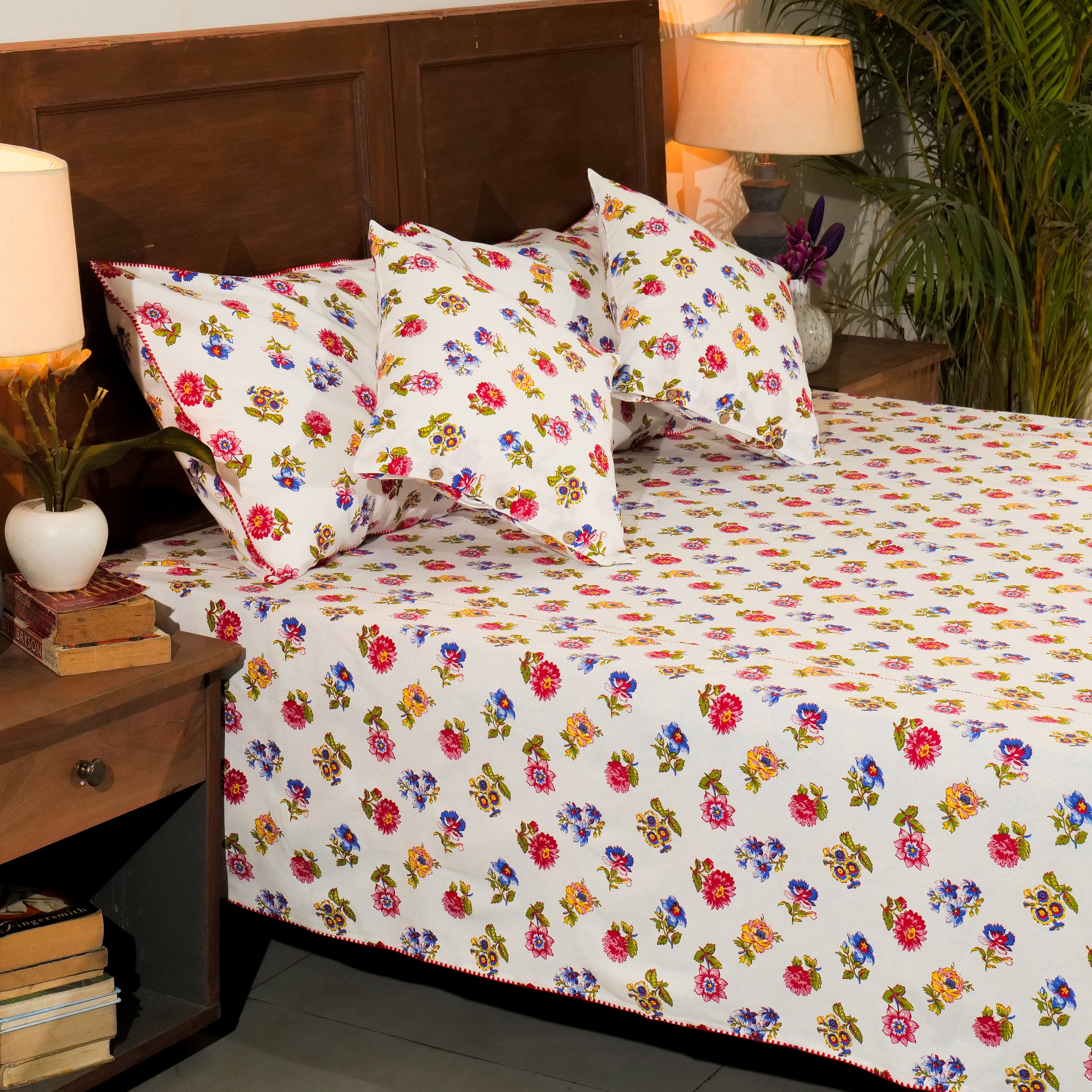 Flower Toss Bed Cover – Multi