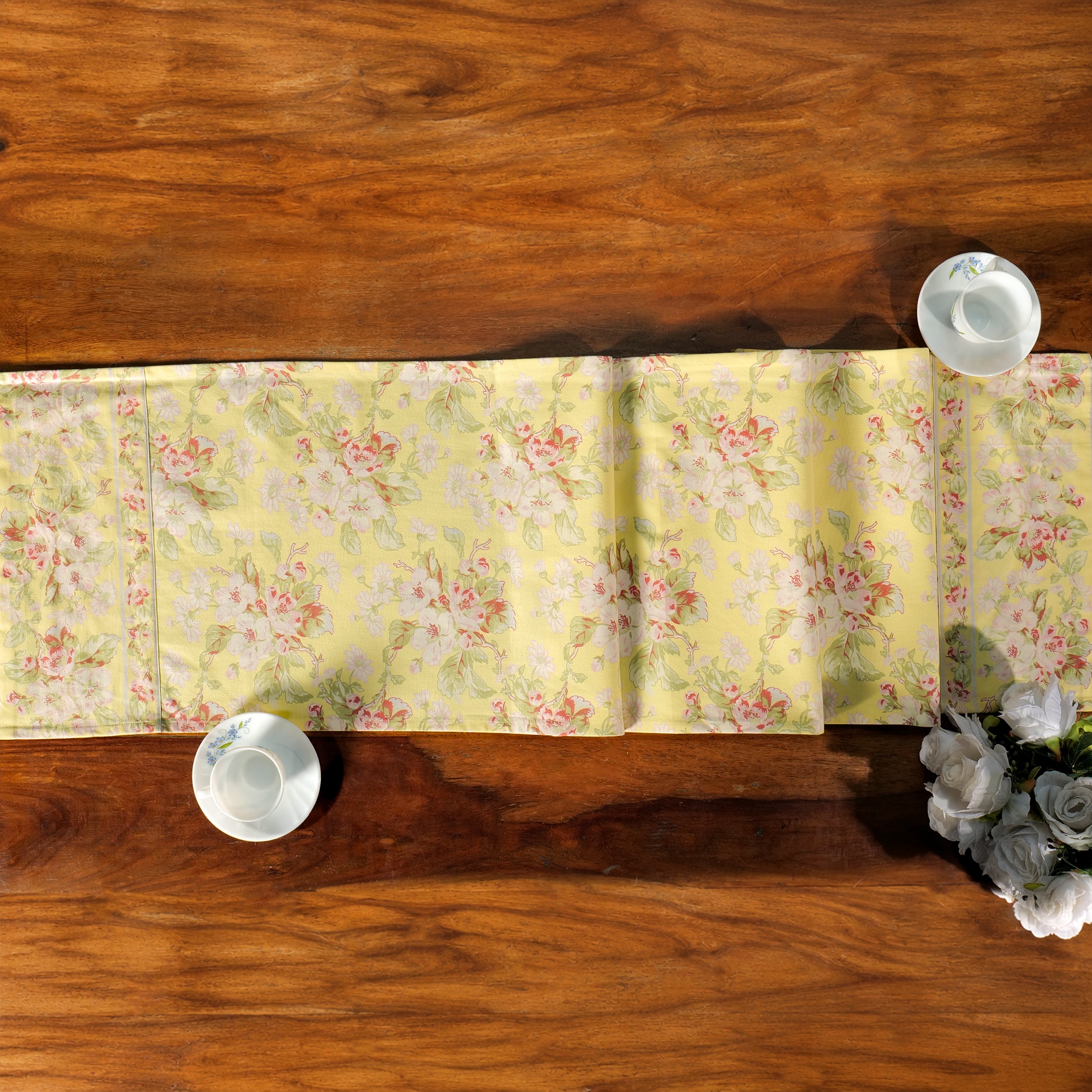 Apple Blossom Runner – Yellow
