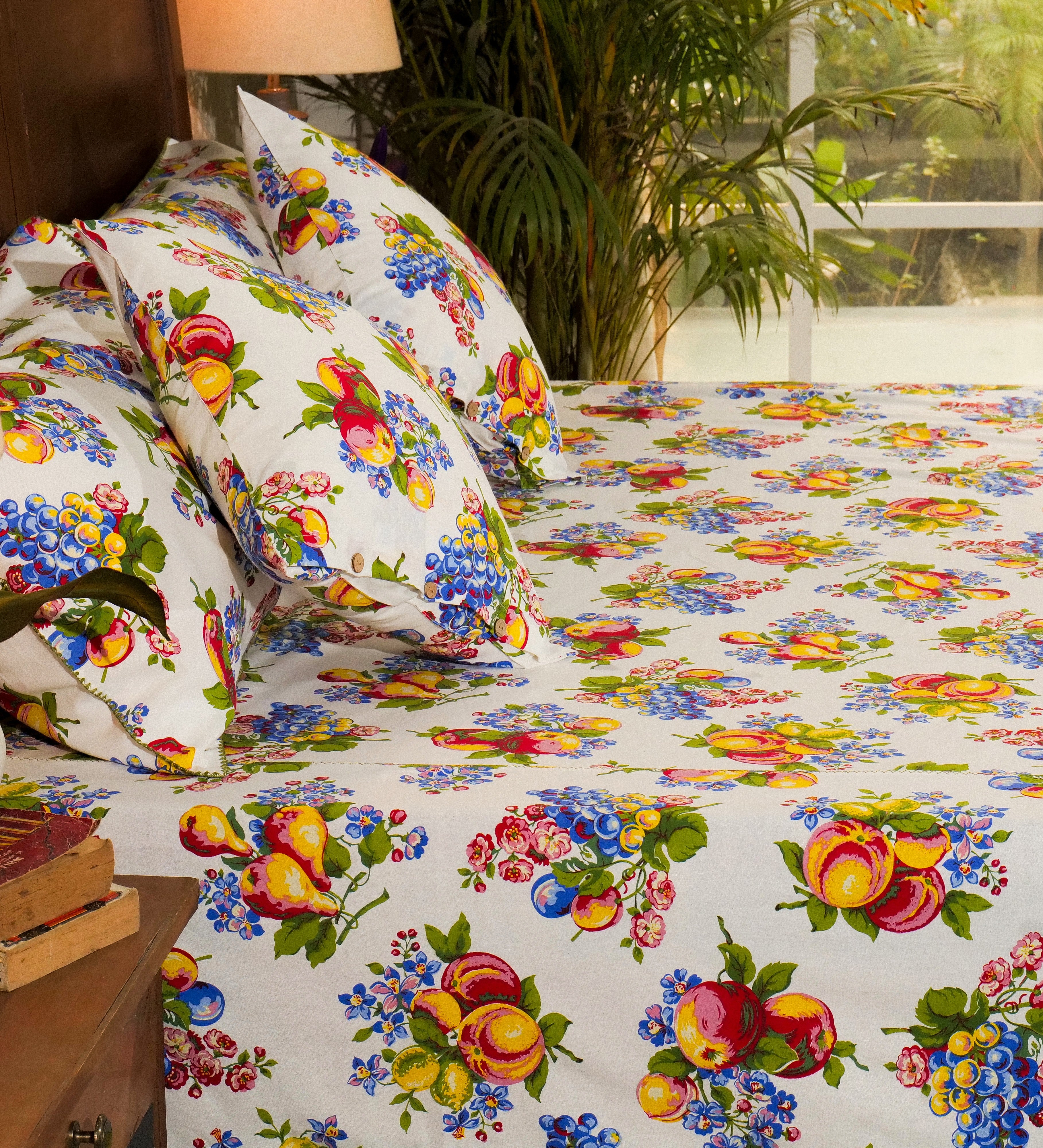Fruit Basket Bed Cover – White