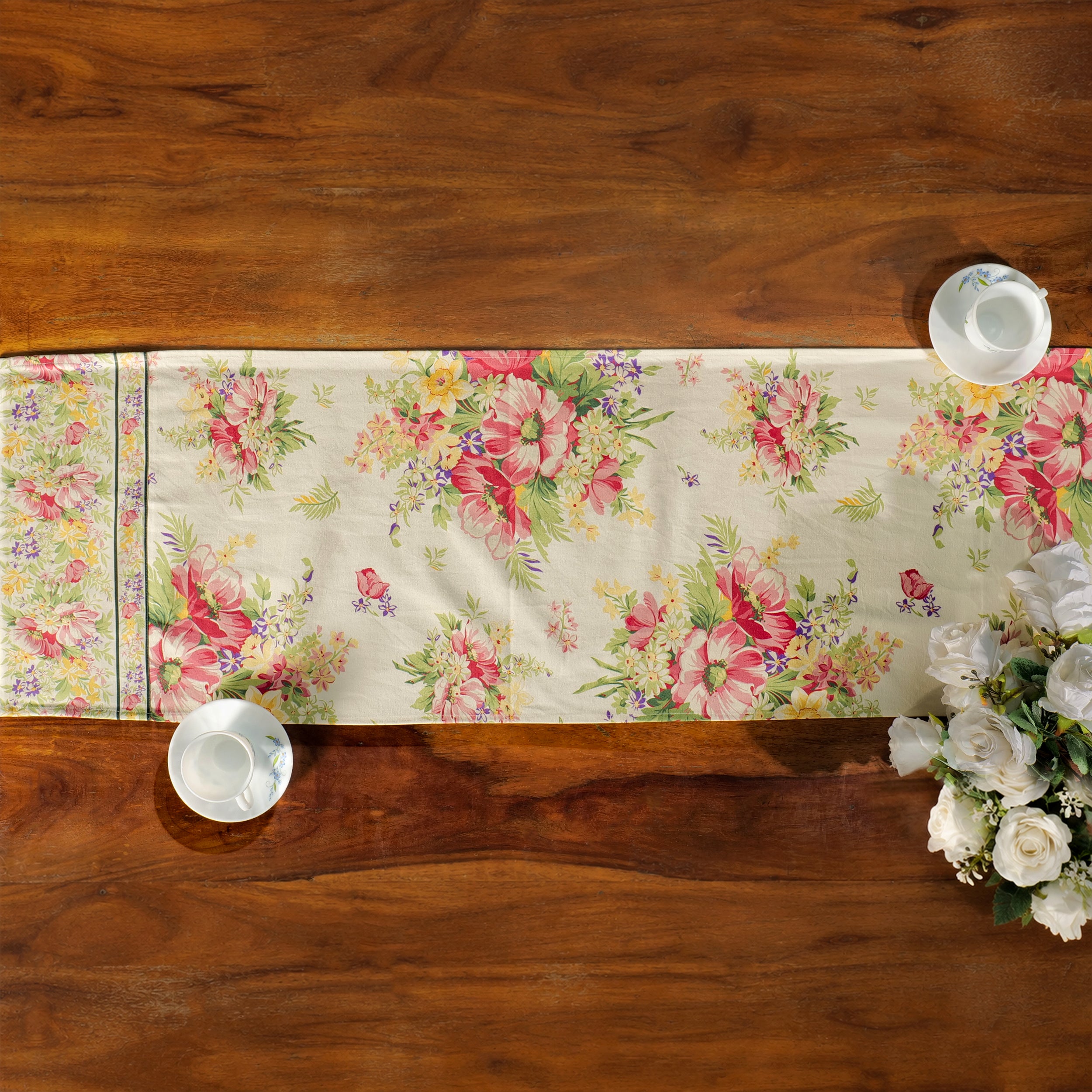 Charming Runner Ivory