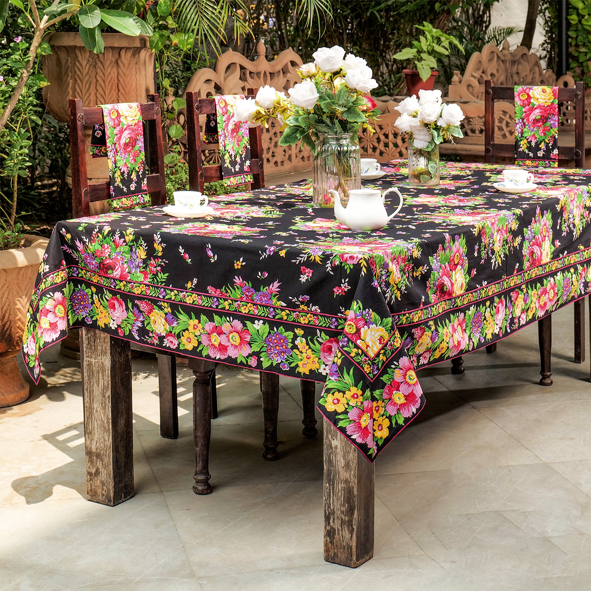 Avonlea Tablecloth - Black