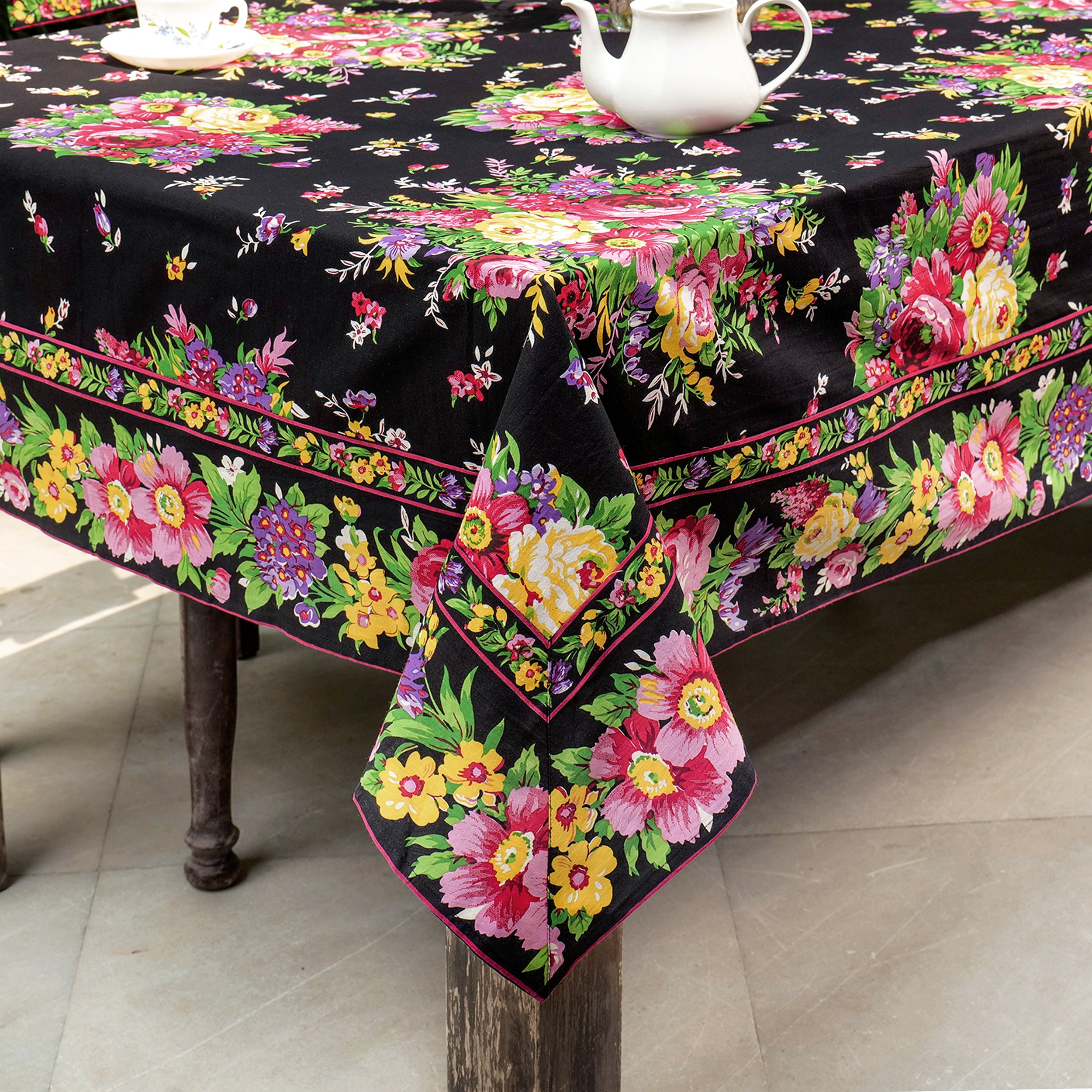 Avonlea Tablecloth - Black