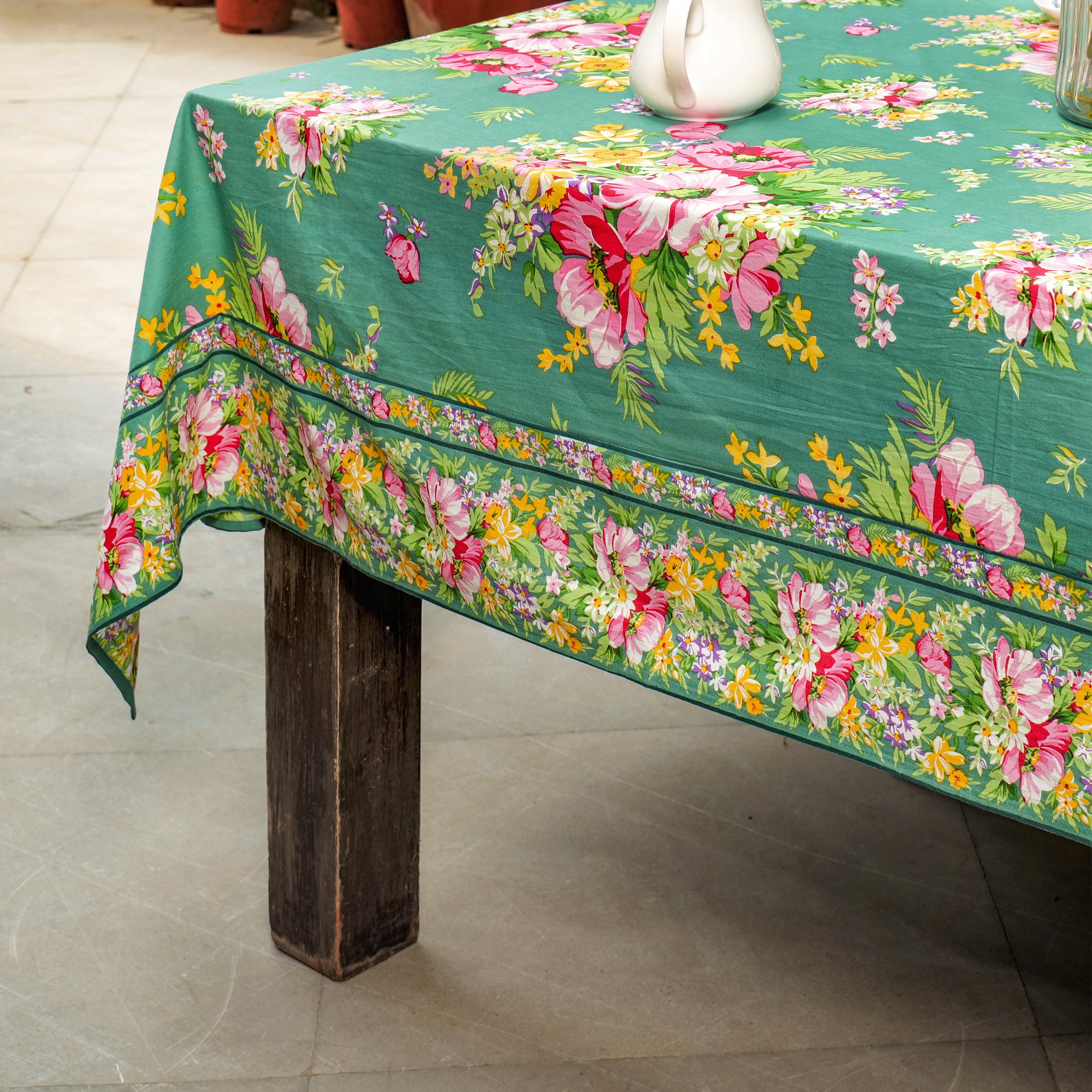 Charming Tablecloth - Green