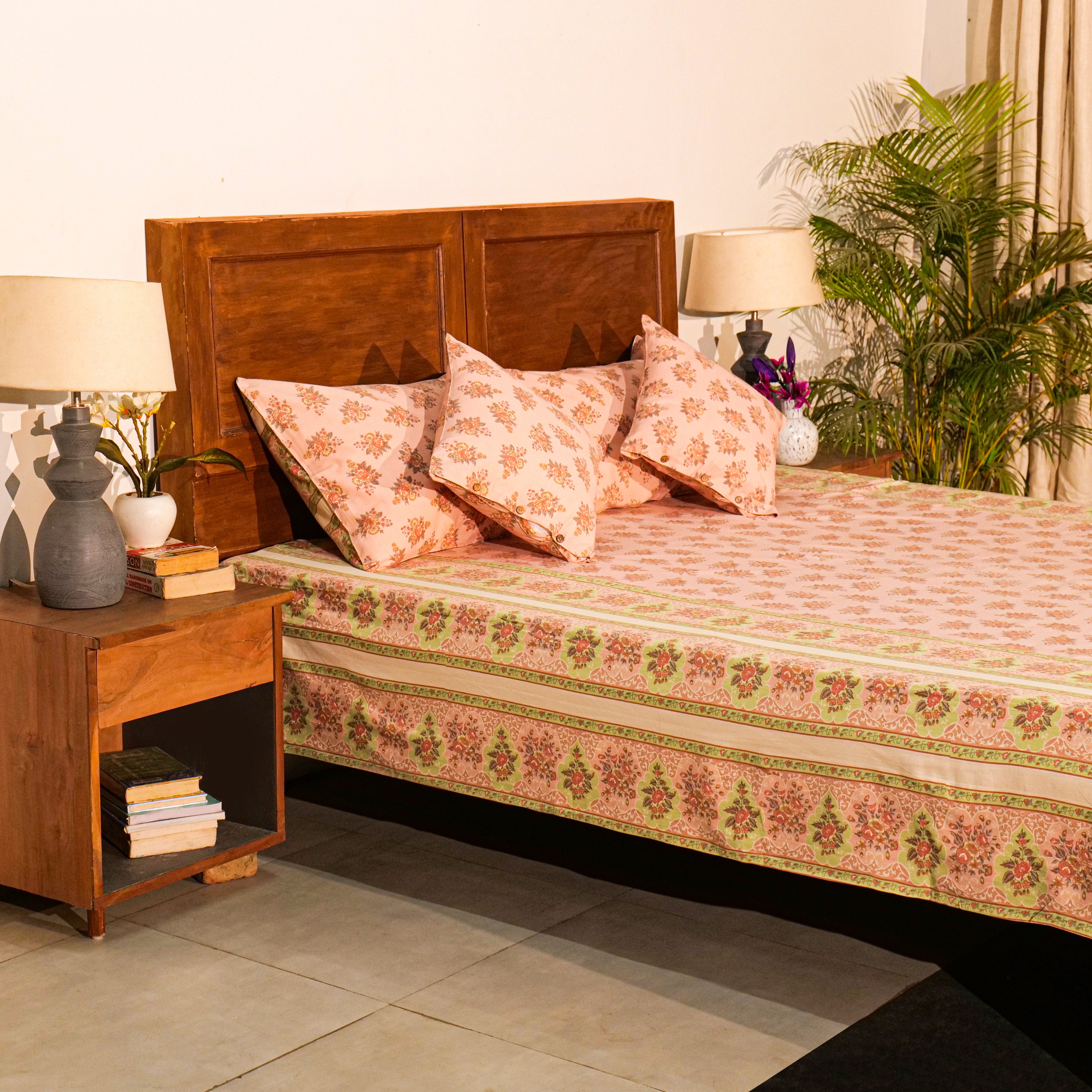 Antique Bed Cover – Rose