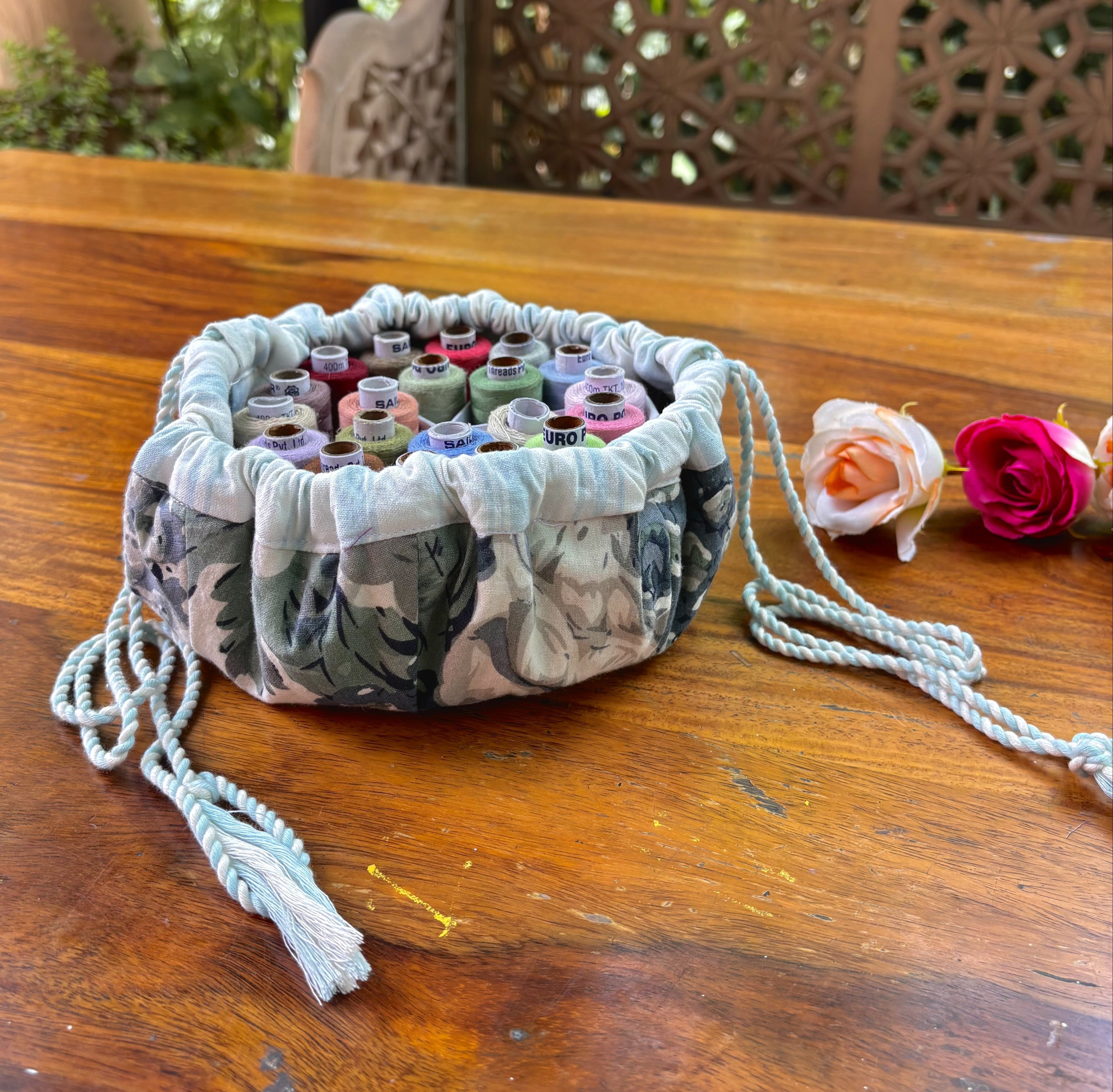 Autumn Gathering Sewing Drawstring kitty– Blue