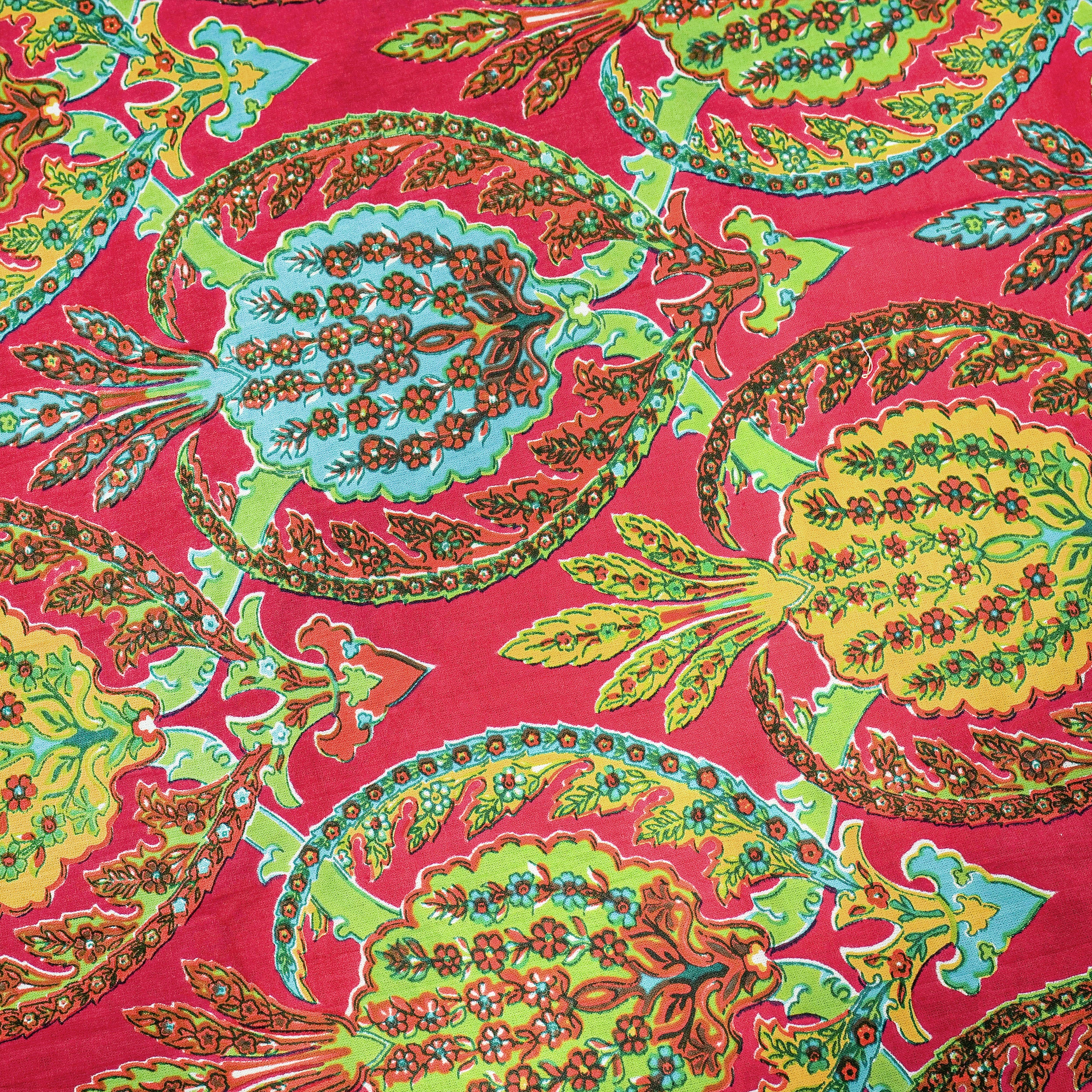 Hello Pineapple Tablecloth - Fuschia