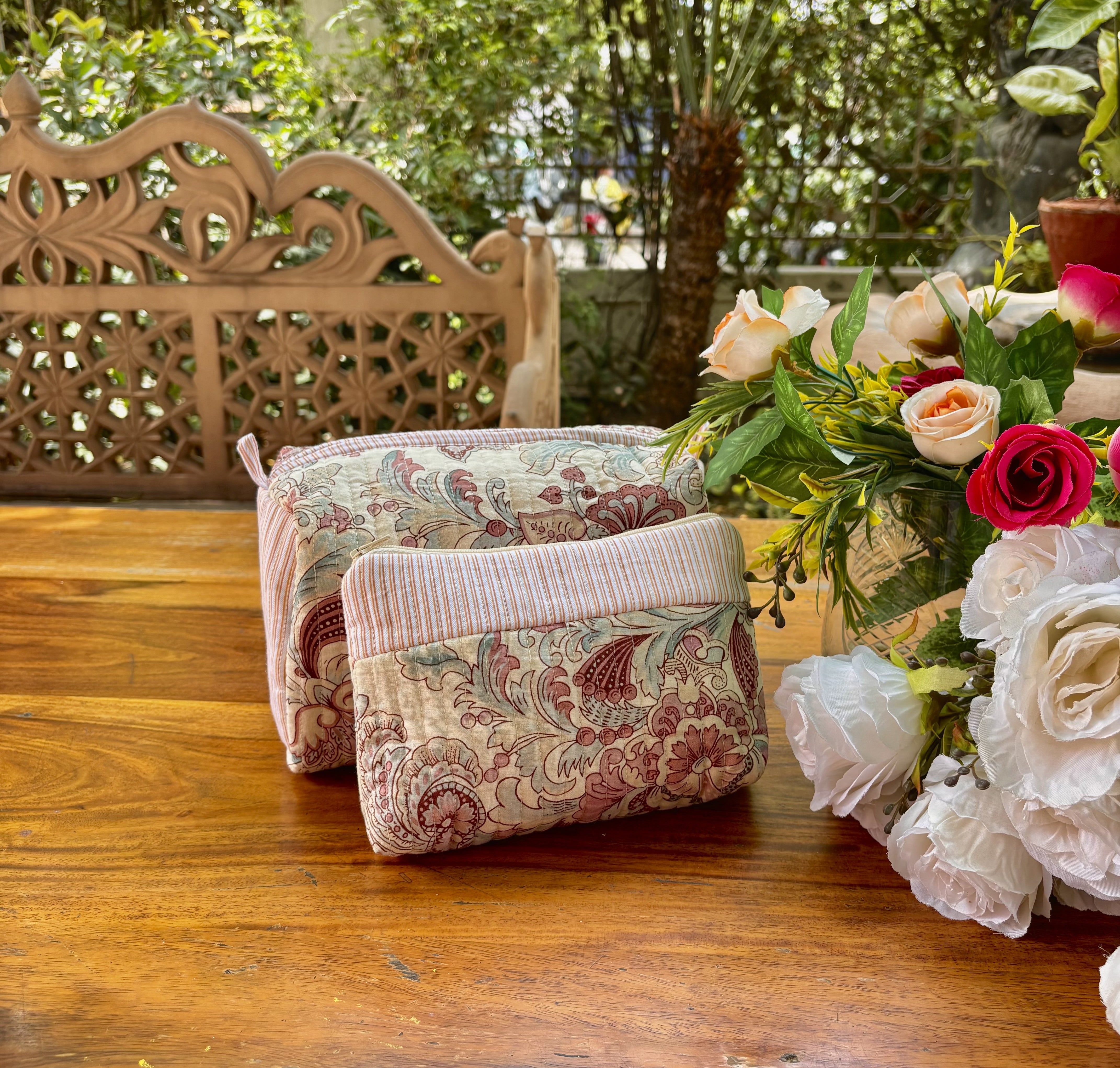 Jacobin Garden Cosmetic Bags Set of 2 – Ecru