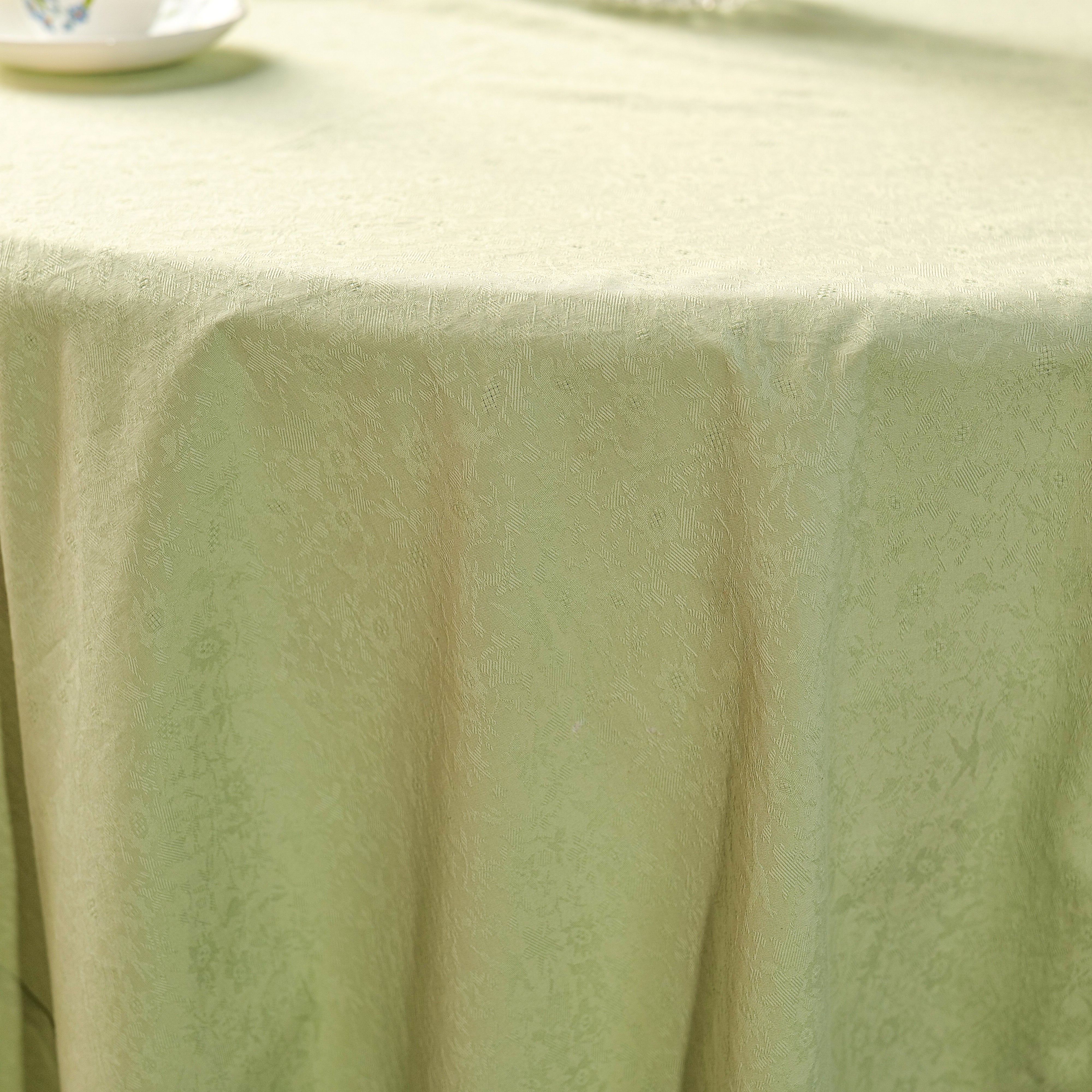 Lark Jacquard Tablecloth – Green
