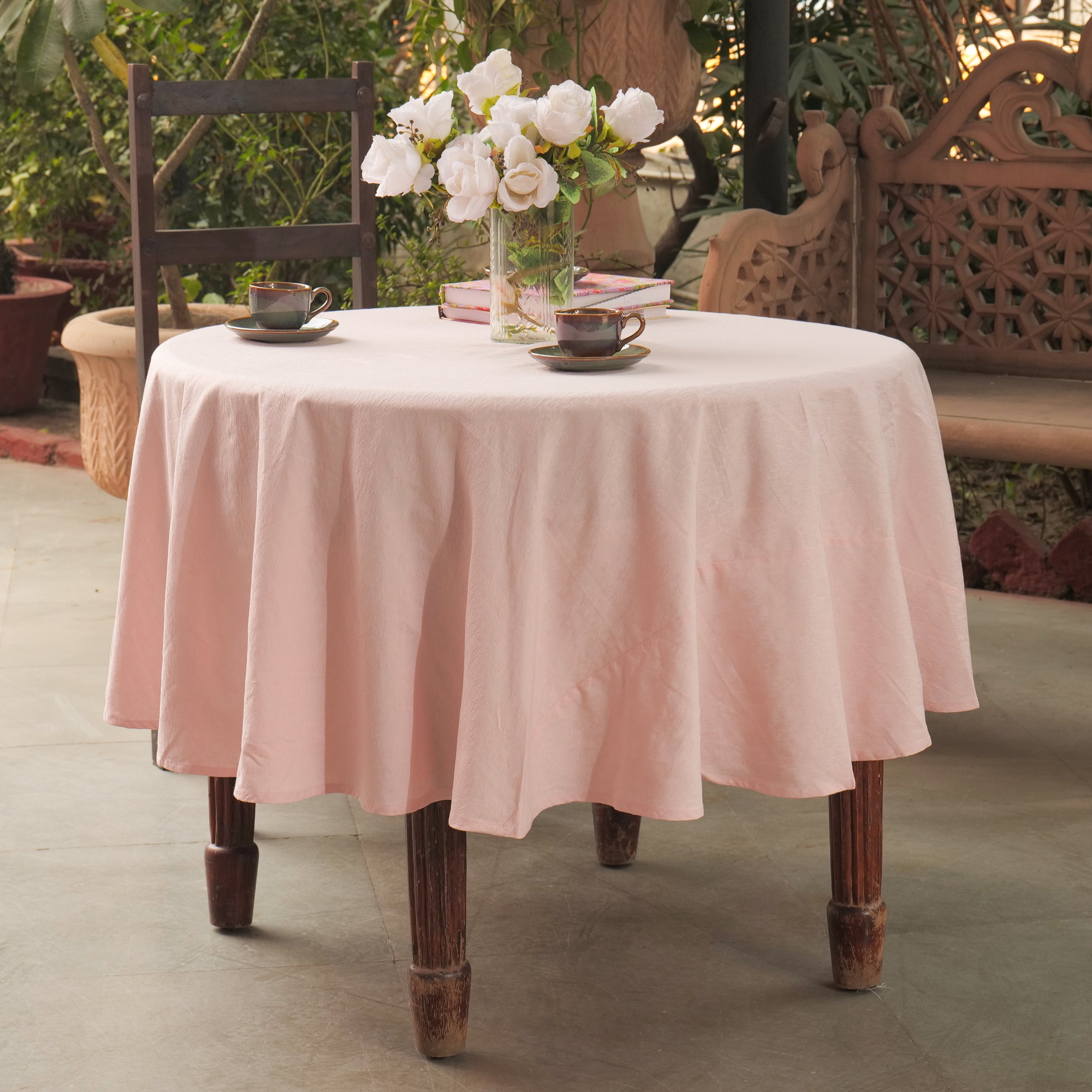 Lark Jacquard Round Tablecloth – Pink
