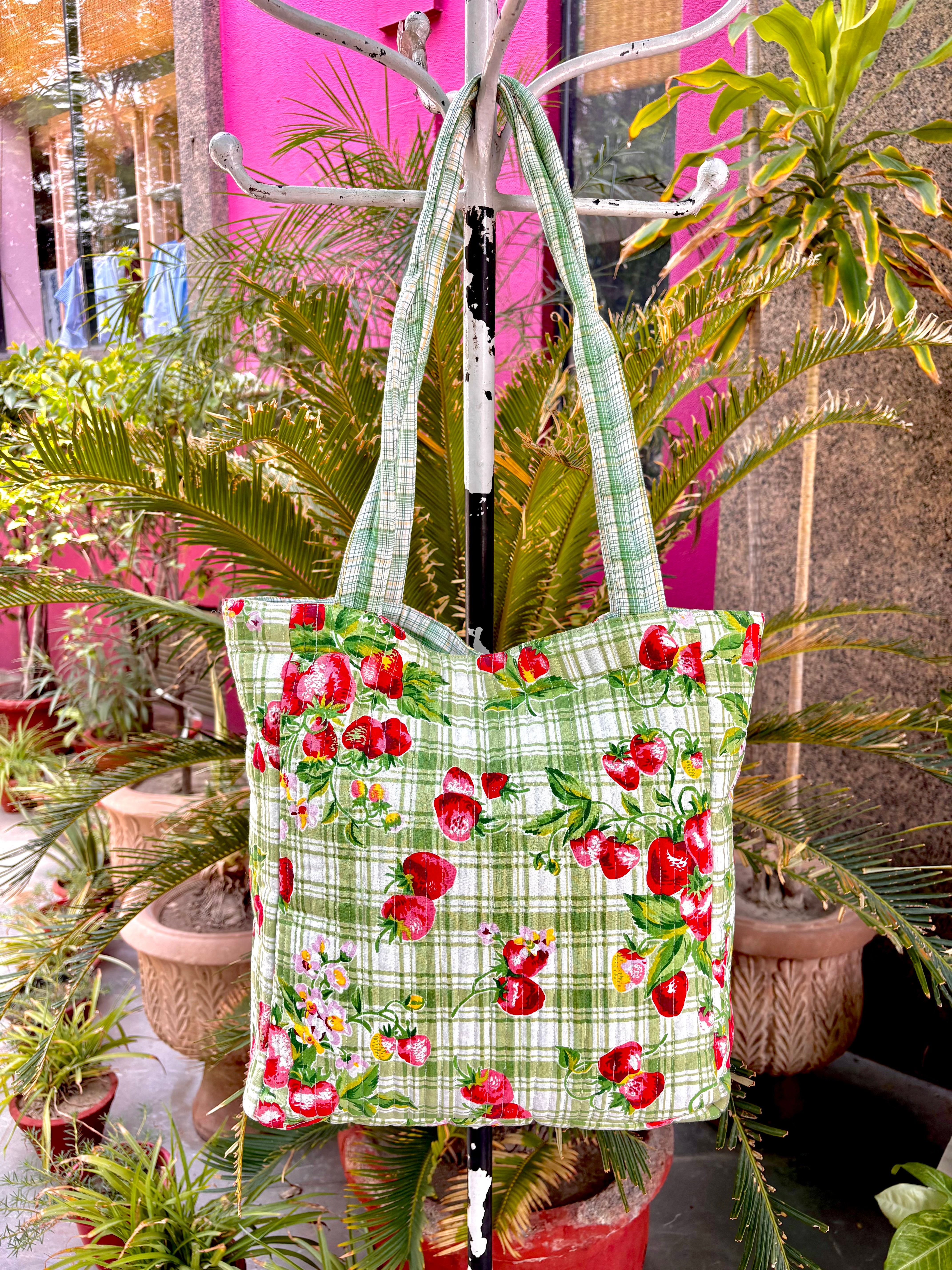 Strawberry Check Tote Bag – Green