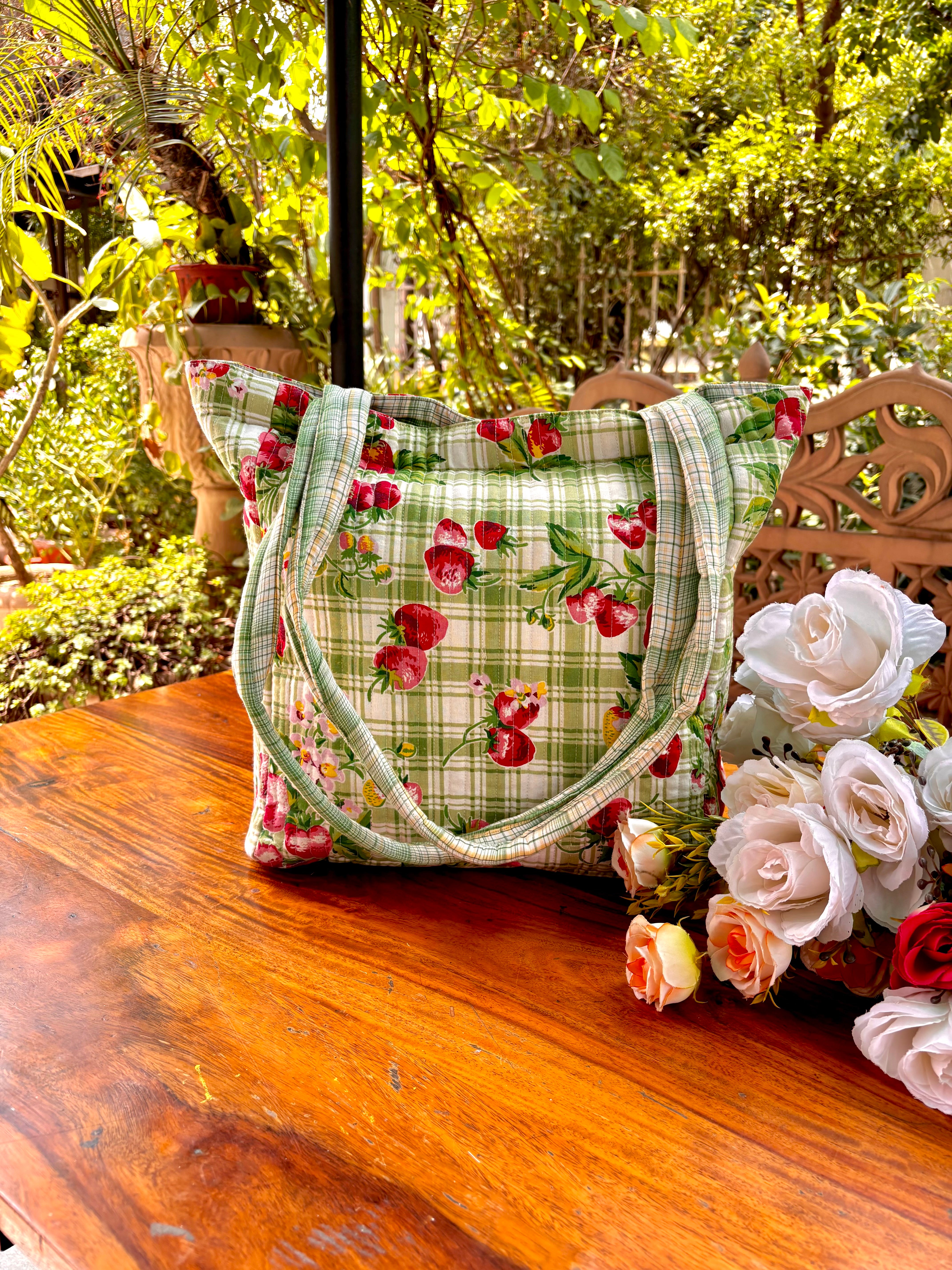 Strawberry Check Tote Bag – Green