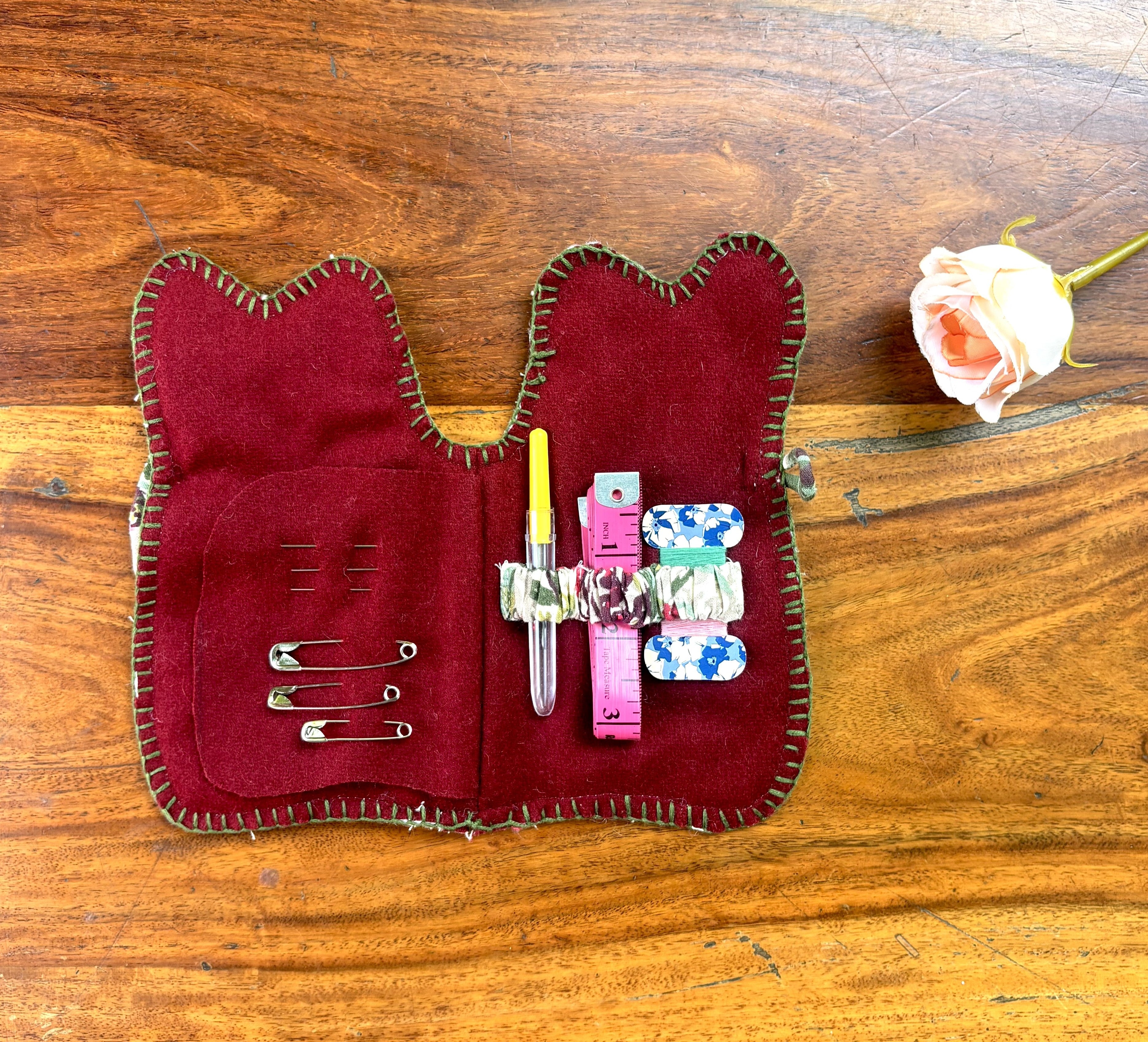 Strawberry Check Sewing Kitty - Green