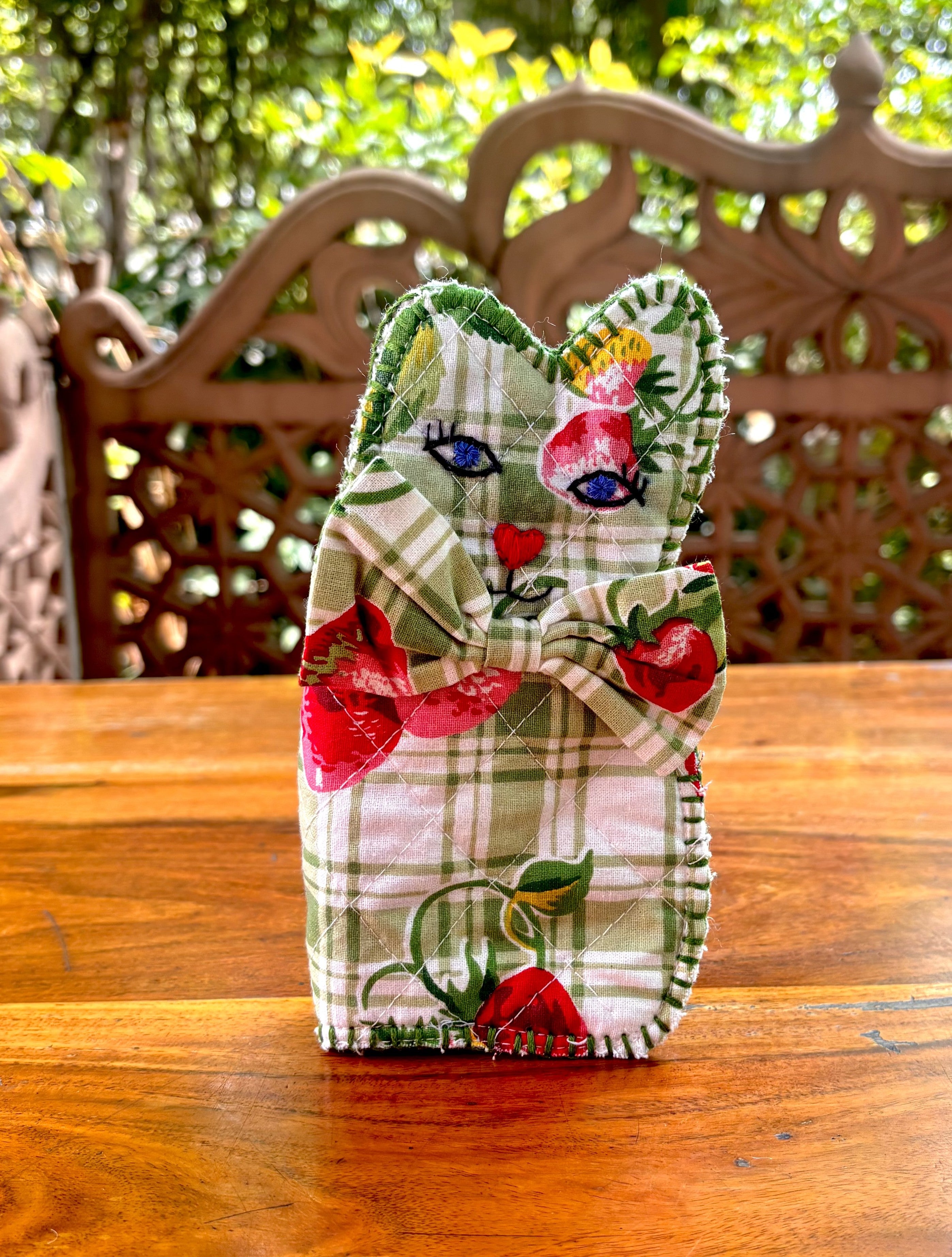 Strawberry Check Sewing Kitty - Green